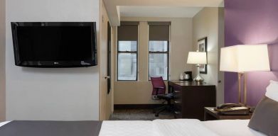 La Quinta Inn & Suites By Wyndham New York City Central Park