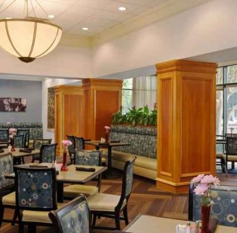 Seating area suitable for co-working at the Doubletree by Hilton Houston Medical Center Hotel & Suites.