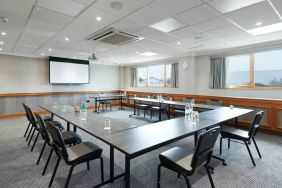 Meeting room with u shape table at the DoubleTree by Hilton Coventry.