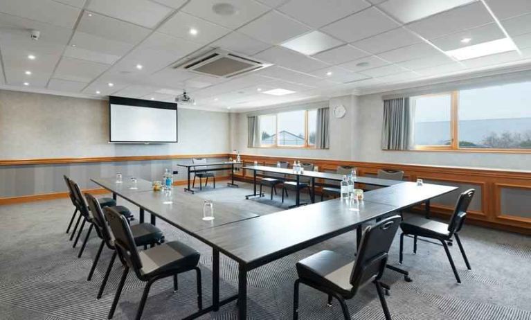 Meeting room with u shape table at the DoubleTree by Hilton Coventry.