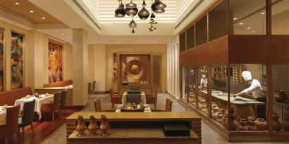 Dining-area at the DoubleTree by Hilton Agra.