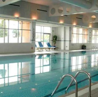 Relaxing indoor pool at the Doubletree by Hilton Glasgow Strathclyde.