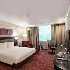 Spacious hotel room with working station at the Hilton Garden Inn New Delhi/Saket.