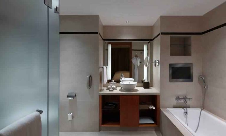 Guest bathroom at the Hilton Bangalore Embassy GolfLinks.