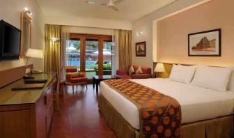 King bedroom with working station at the DoubleTree by Hilton Goa - Arpora - Baga.