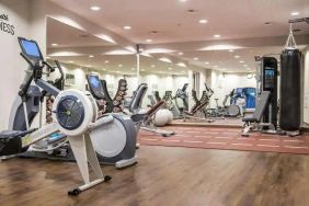 Fitness center at the Hilton Brussels Grand Place .