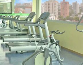 Fitness center at the Hampton by Hilton Barranquilla.
