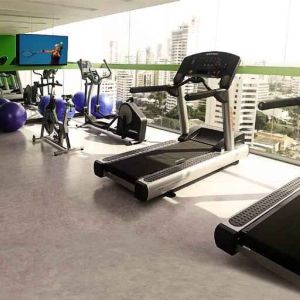 Fitness center at the Hampton by Hilton Cartagena.