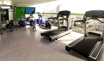 Fitness center at the Hampton by Hilton Cartagena.