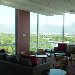 Lobby workspace at the Hampton by Hilton - Valledupar.