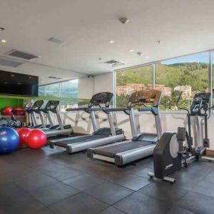 Fitness center at the Hampton By Hilton Bogota Usaquen.