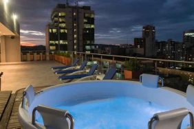 Outdoor pool at the Hampton by Hilton Bucaramanga