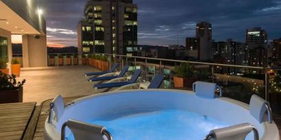 Outdoor pool at the Hampton by Hilton Bucaramanga