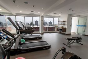 Fitness center at the Hampton by Hilton Lima San Isidro.