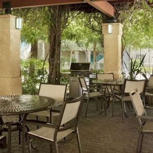 Seating area suitable for co-working at the Hyatt House Pleasanton.