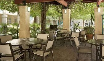 Seating area suitable for co-working at the Hyatt House Pleasanton.