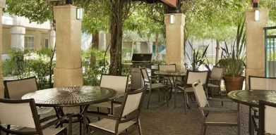 Seating area suitable for co-working at the Hyatt House Pleasanton.