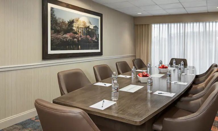 Meeting room at the Hampton Inn & Suites Alexandria Old Town Area South.