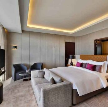 King bedroom at the AlRayyan Hotel Doha, Curio Collection by Hilton.