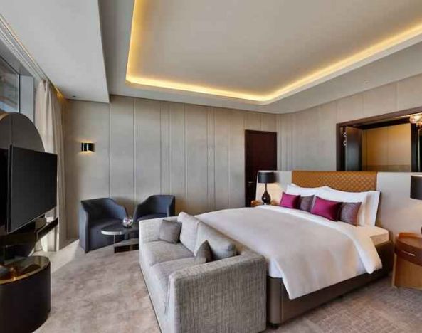 King bedroom at the AlRayyan Hotel Doha, Curio Collection by Hilton.