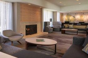 Comfortable lobby and coworking space at Sonesta Select Phoenix Chandler.