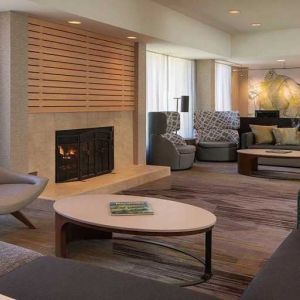 Comfortable lobby and coworking space at Sonesta Select Phoenix Chandler.