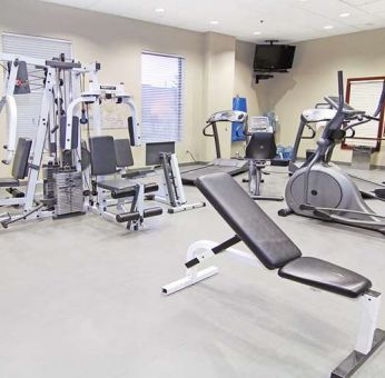 Fitness center at Riviera Plaza And Conference Centre Calgary Airport.