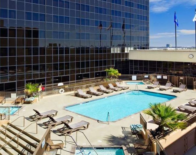 Hilton Los Angeles Airport - LA Day Rooms | HotelsByDay