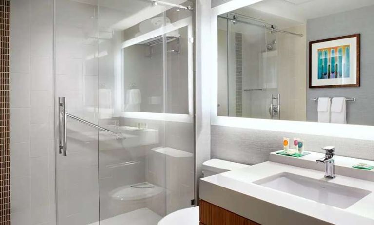 Guest bathroom at Hyatt Place Miami Airport East.