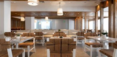 Dining area at Cadillac Hotel & Beach Club, Autograph Collection.