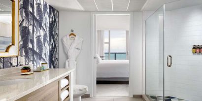 Guest bahroom at Cadillac Hotel & Beach Club, Autograph Collection.