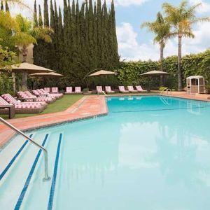 Outdoor pool at Hollywood Hotel.