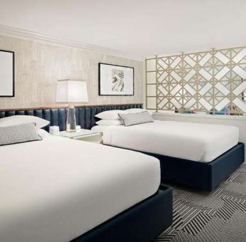 Twin room with workstation at Le Parc.