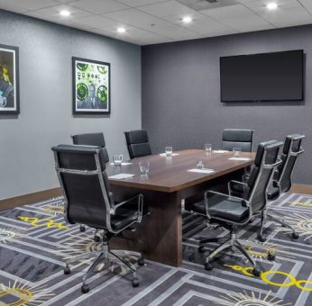 Meeting room at Hampton Inn & Suites Los Angeles/ Hollywood.