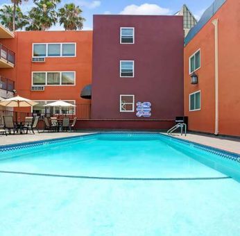 Outdoor pool at Ramada Los Angeles Downtown West.