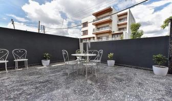 lovely outdoor terrace at Hotel Luxury Stay.