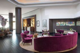 Elegant lobby workspace at Avenue Of The Arts Hotel.