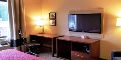 Working station in a hotel room at Days Inn Brooklyn Marine Park.