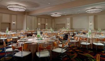 Elegant dining area at Atlanta Marriott Northwest At Galleria.