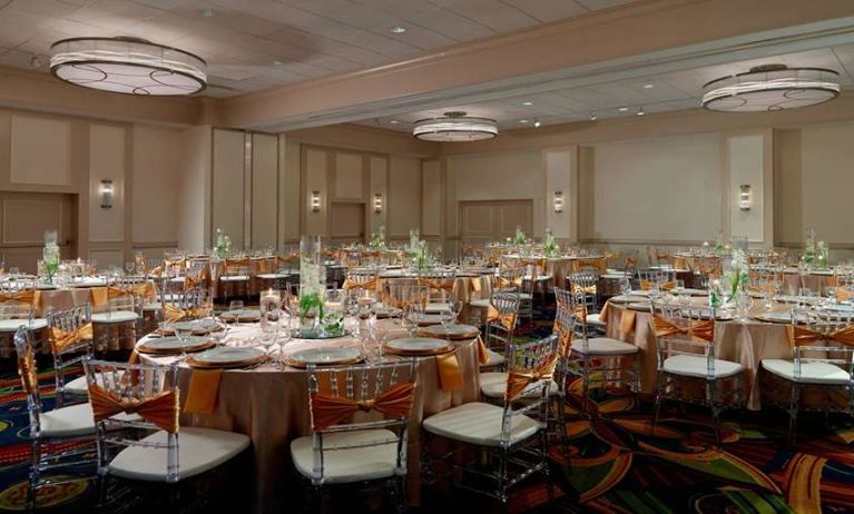 Elegant dining area at Atlanta Marriott Northwest At Galleria.