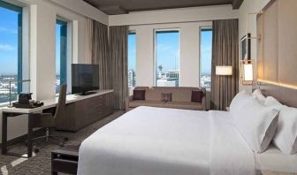 H Hotel Los Angeles, Curio Collection By Hilton