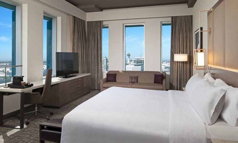 H Hotel Los Angeles, Curio Collection By Hilton, LAX airport