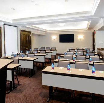 Professional and large conference room at Courtyard By Marriott New York JFK Airport.