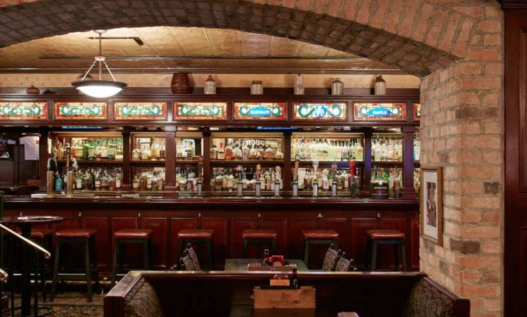 Elephant & Castle, the hotel’s on-site British pub, offers both tables and chairs and bar stool seating.