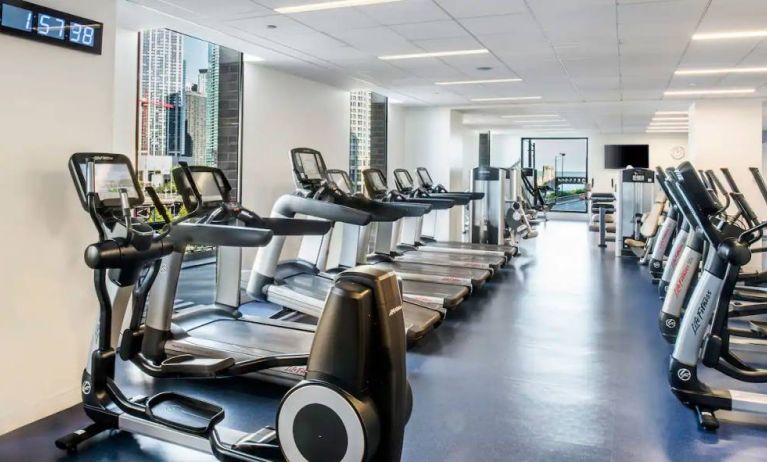 Hyatt Regency Chicago’s fitness center, complete with wide selection of exercise equipment.