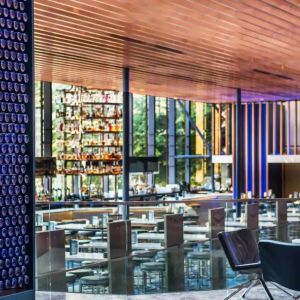 Hyatt Regency Chicago’s Big Bar, with the longest free-standing bar in the continent and both table and bar stool seating.