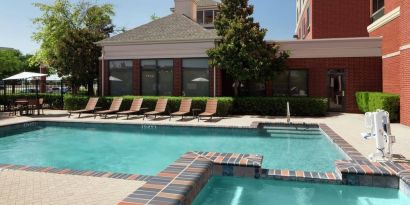 Relaxing outdoor pool at Hilton Garden Inn Dallas/Allen.