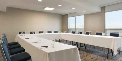 Bright and comfortable conference room at the Embassy Suites by Hilton Toronto Airport.