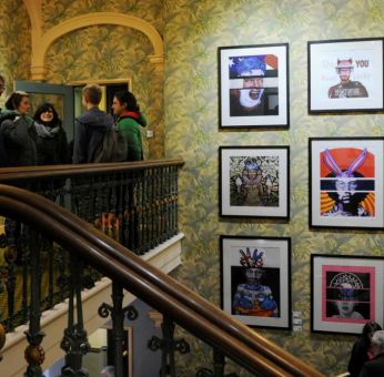 The hotel’s art gallery is free for visitors to peruse at their leisure and offers a range of artistic styles to admire.