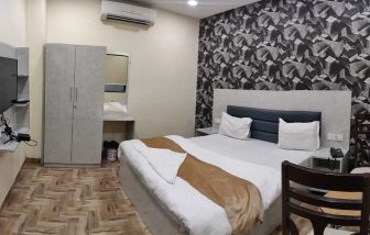 Hotel Mandakini Royale, Kanpur